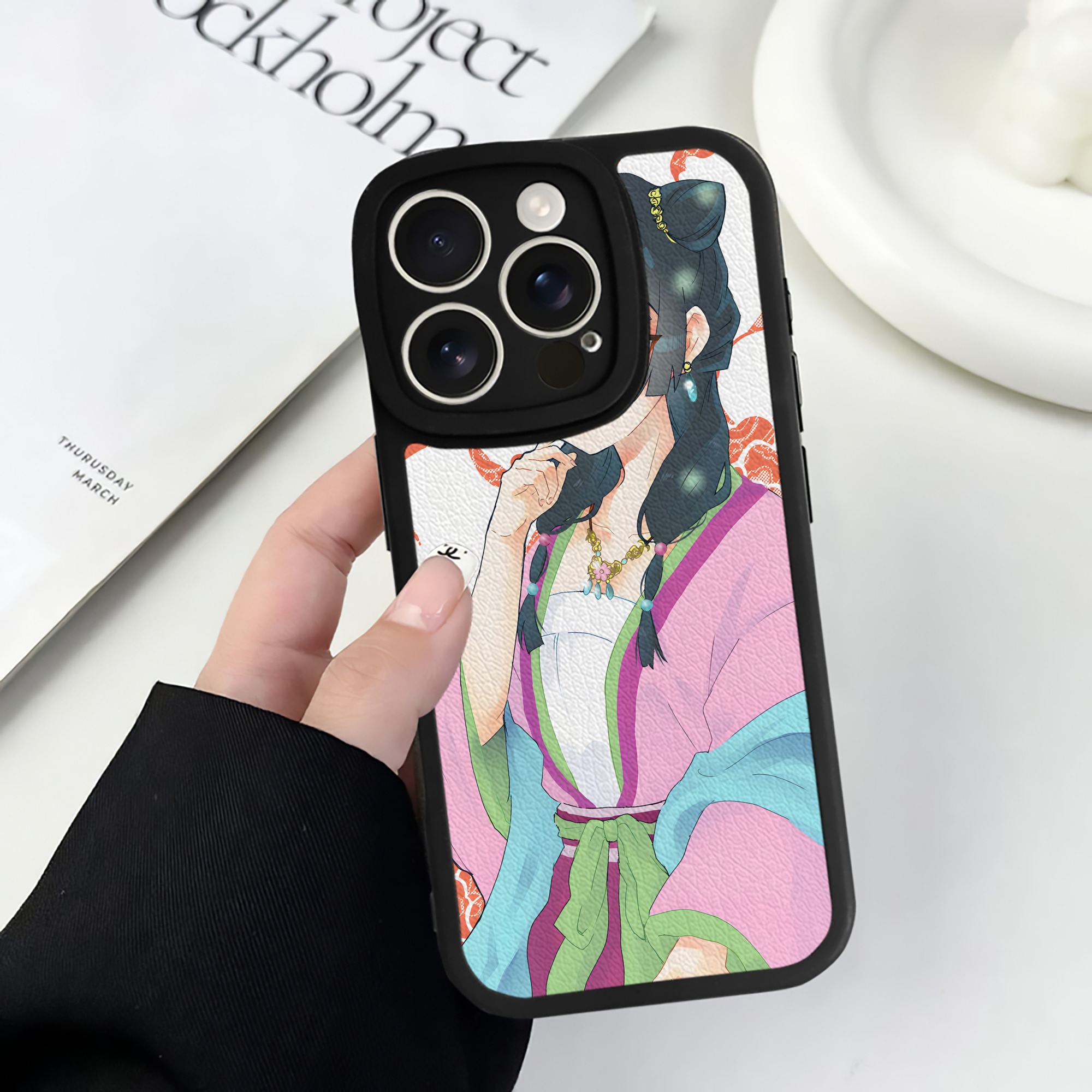 （画像用） 薬屋のひとりごと The Apothecary Diaries 【iPhone 16シリーズ対応】シリコンスマホケース（レザー調） 材質：シリコン